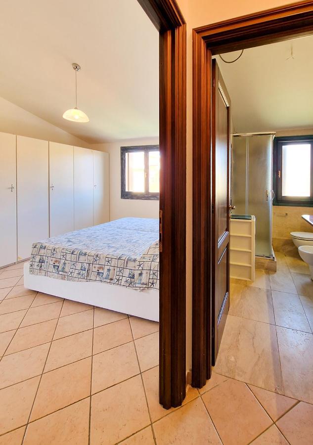Murphy Holiday Home - Residenza Aldo Moro 02 Ла-Маддалена Экстерьер фото